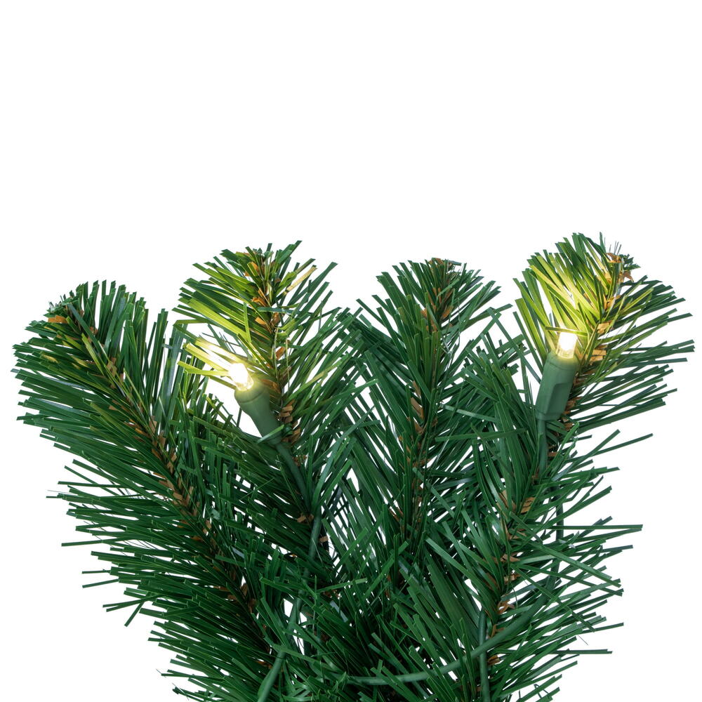 Vickerman - Grand Teton Artificial Christmas Wreath, Warm White Single Mold Wide Angle LED Lights - Image 10