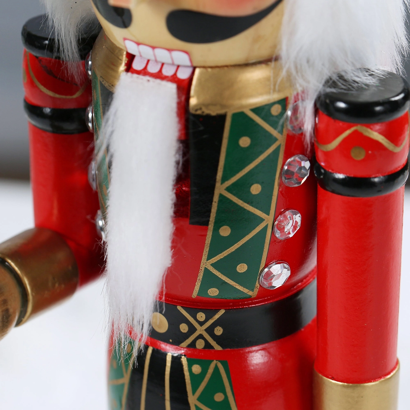 SINT 15 Inch Traditional Wooden Nutcracker For Christmas Decorations - Image 9
